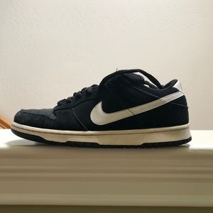 Nike SB Dunk Low Pro